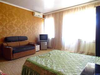 Гостиница Guest House on Krasnodarskaya Геленджик Четырехместный номер -5