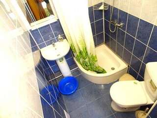 Гостиница Guest House on Krasnodarskaya Геленджик Четырехместный номер с балконом-4