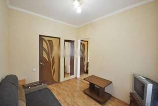 Гостиница Guest House on Krasnodarskaya Геленджик Четырехместный номер с балконом-5